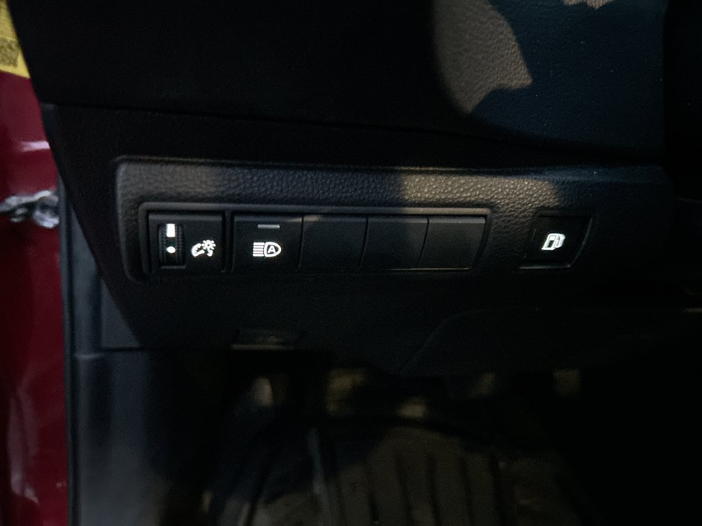 Used 2023 Toyota Corolla LE FWD image 13