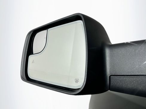 Used 2025 RAM 1500 Laramie image 16