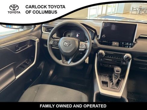 Used 2023 Toyota RAV4 LE AWD/4WD image 18