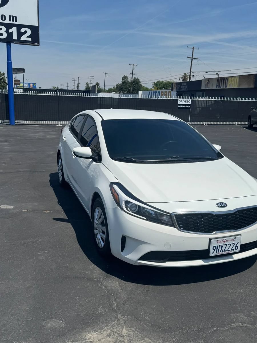 Used 2017 Kia Forte LX FWD image 10