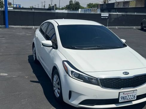 Used 2017 Kia Forte LX FWD image 10