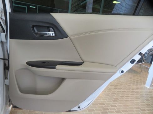 Used 2016 Honda Accord EX-L image 20