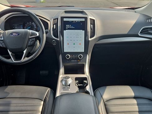 Certified 2024 Ford Edge SEL w/ Convenience Package AWD/4WD image 9