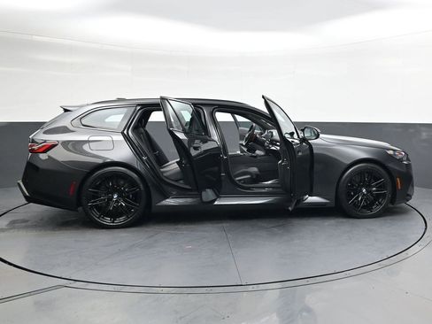 Used 2026 BMW M5 Touring image 35