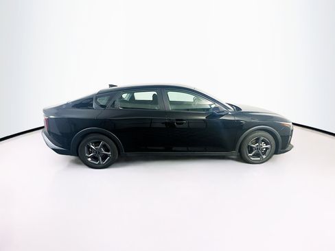 Used 2025 Kia K4 LXS image 10