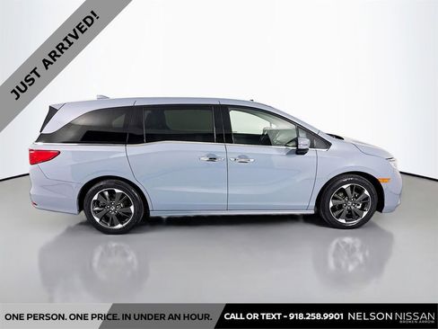Used 2024 Honda Odyssey Elite image 4
