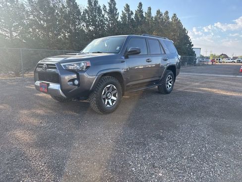 Used 2020 Toyota 4Runner TRD Off-Road image 2
