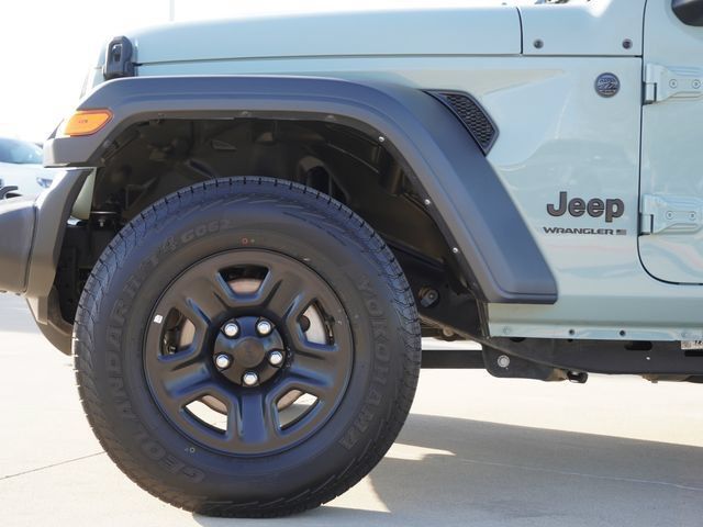 Used 2024 Jeep Wrangler Unlimited Sport AWD/4WD image 4