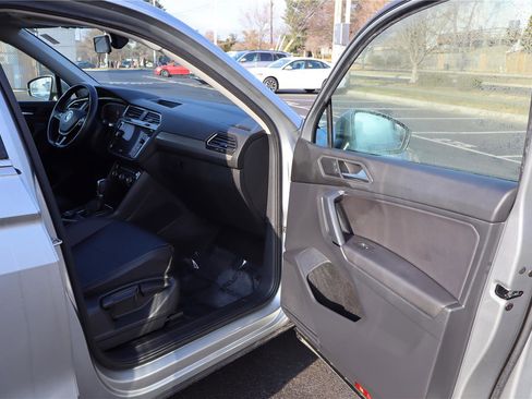 Used 2019 Volkswagen Tiguan SEL image 27