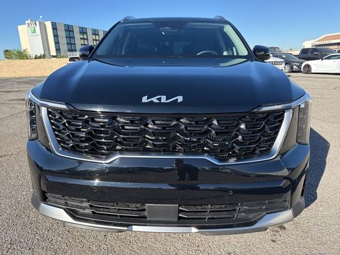 Used 2025 Kia Sorento EX w/ Panoramic Sunroof Package image 2