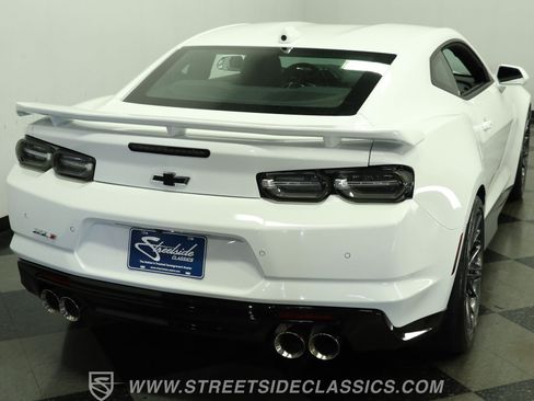 Used 2023 Chevrolet Camaro ZL1 RWD image 10