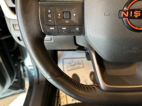 Used 2025 Nissan Rogue SV AWD/4WD image 11
