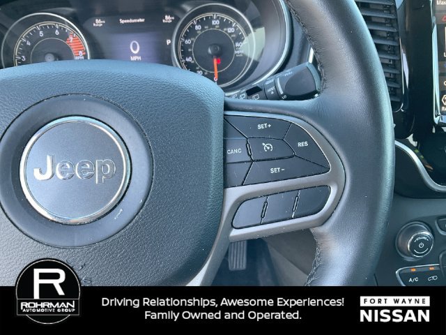 Used 2019 Jeep Cherokee Limited AWD/4WD image 24