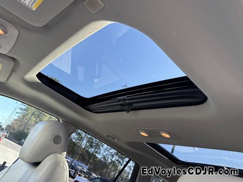 Used 2016 Buick Enclave Premium w/ Experience Buick Package image 33