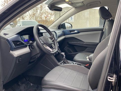 Certified 2024 Volkswagen Taos SE image 14