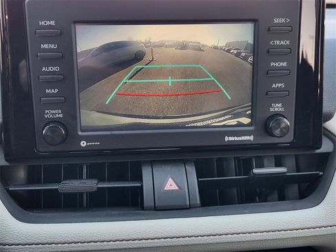 Used 2020 Toyota RAV4 XLE image 14