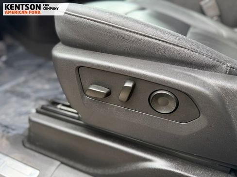 Used 2025 Chevrolet Suburban Z71 AWD/4WD image 34