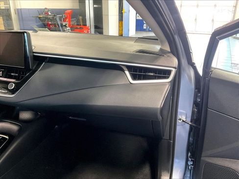 Used 2025 Toyota Corolla LE FWD image 13