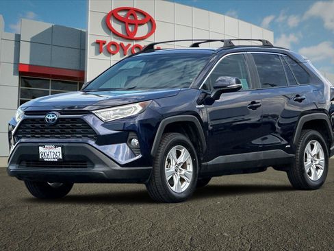 Certified 2019 Toyota RAV4 XLE w/ Convenience Package AWD/4WD image 7