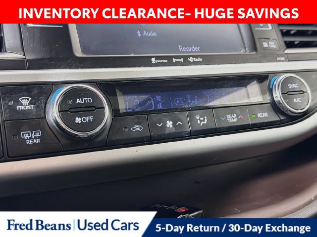 Used 2019 Toyota Highlander XLE AWD/4WD image 21