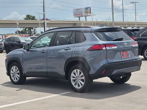 Certified 2024 Toyota Corolla Cross LE FWD image 4