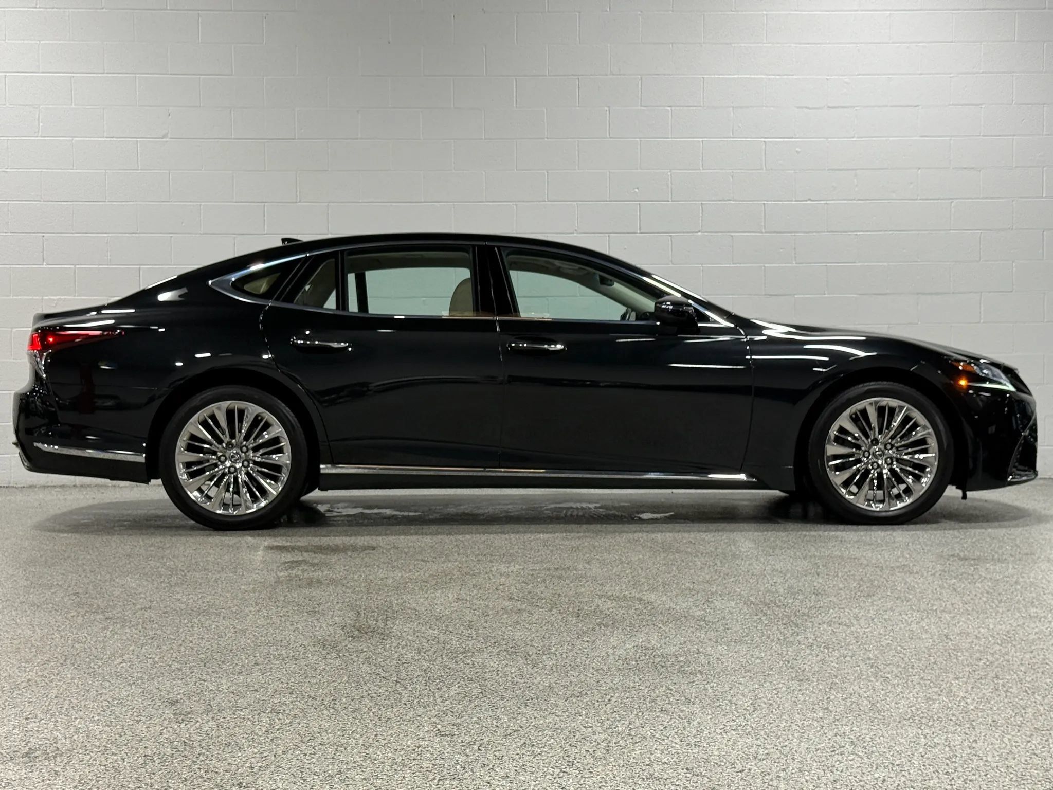 Used 2018 Lexus LS 500 AWD w/ Interior Upgrade Package image 5