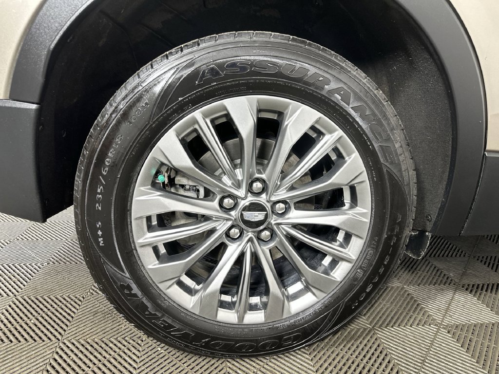 Used 2024 Cadillac XT4 Premium Luxury w/ Active Safety Package AWD/4WD image 36