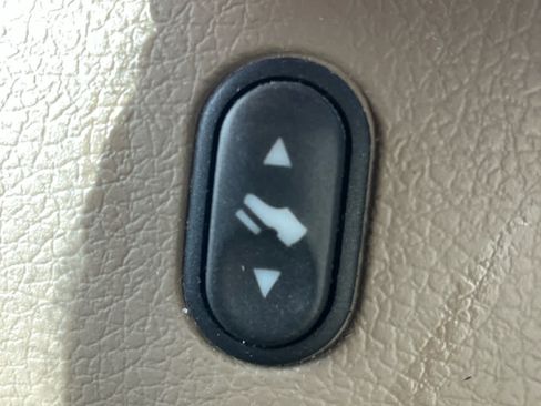 Used 2006 Ford F150 Lariat image 13