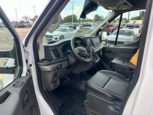 New 2025 Ford Transit 250 148 Medium Roof image 12