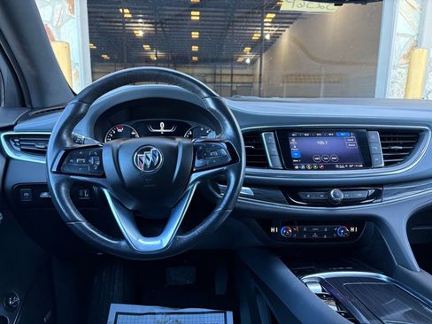 Used 2024 Buick Enclave Premium image 28