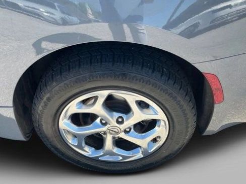 Used 2021 Chrysler Pacifica Limited w/ Premium & Safety Sphere Group AWD/4WD image 11