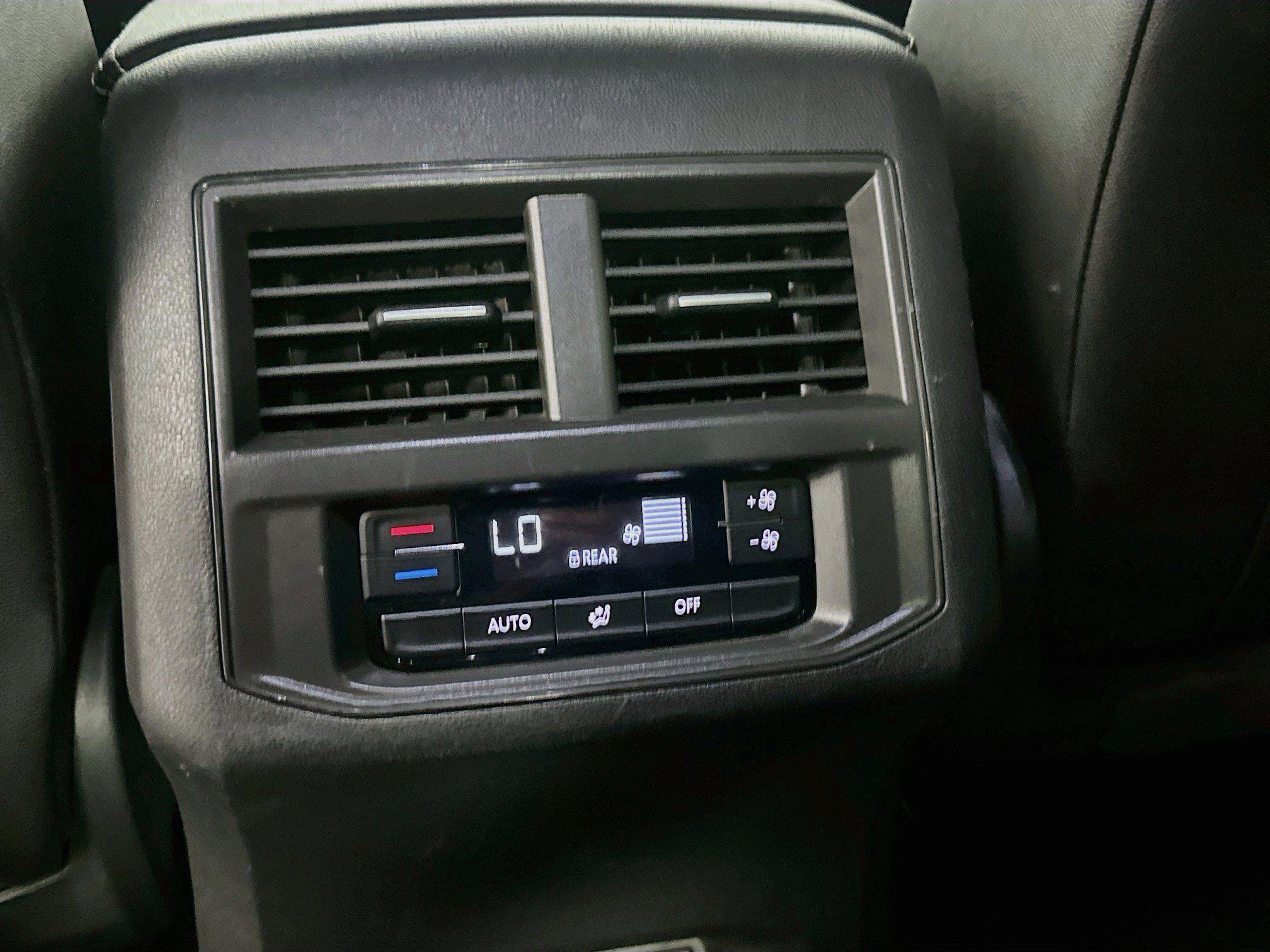 Used 2021 Volkswagen Atlas SE w/ Towing Package FWD image 26