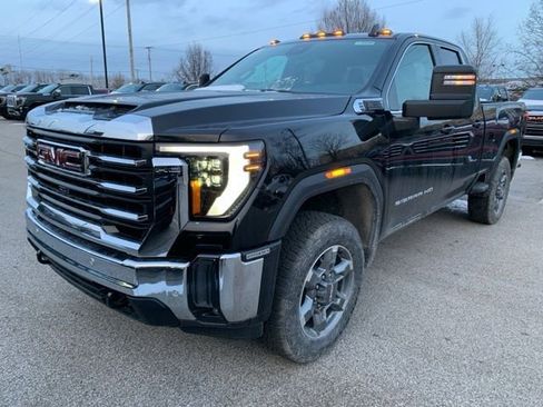 New 2026 GMC Sierra 2500 SLE w/ SLE Value Package; AWD/4WD image 8