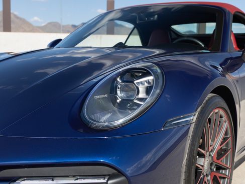 Used 2025 Porsche 911 Turbo AWD/4WD image 18