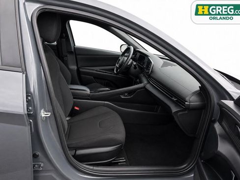 Used 2025 Hyundai Elantra Sport FWD image 15
