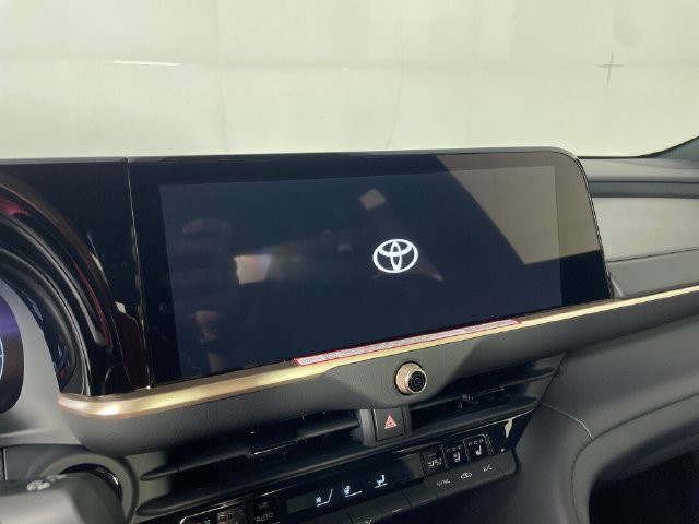 New 2026 Toyota Crown Platinum AWD/4WD image 5