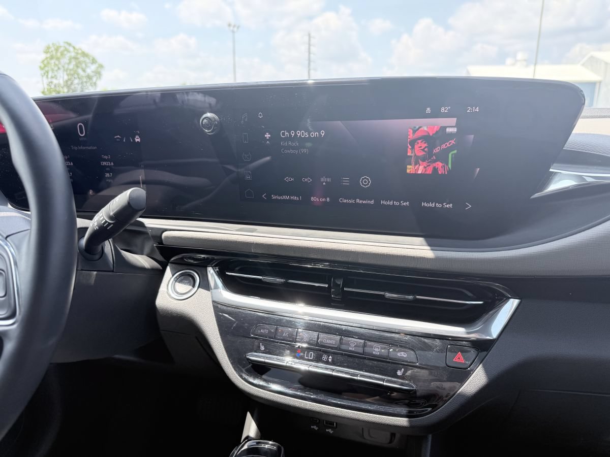 Used 2025 Buick Envista Avenir FWD image 11