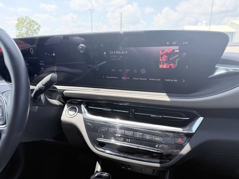 Used 2025 Buick Envista Avenir FWD image 11