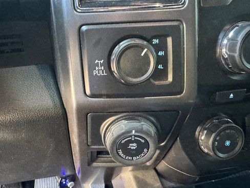 Used 2018 Ford F150 XLT w/ Equipment Group 302A Luxury image 26