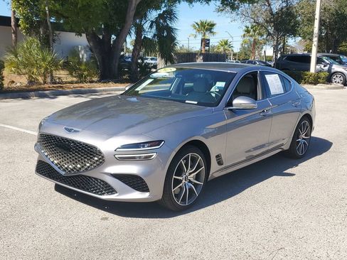 Used 2025 Genesis G70 2.5T image 8