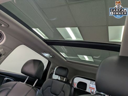 Used 2023 Kia Sorento SX AWD/4WD image 21