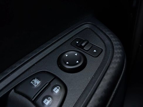 Used 2025 Nissan Versa SV FWD image 22