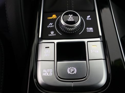 Used 2024 Kia Telluride EX X-Line image 4