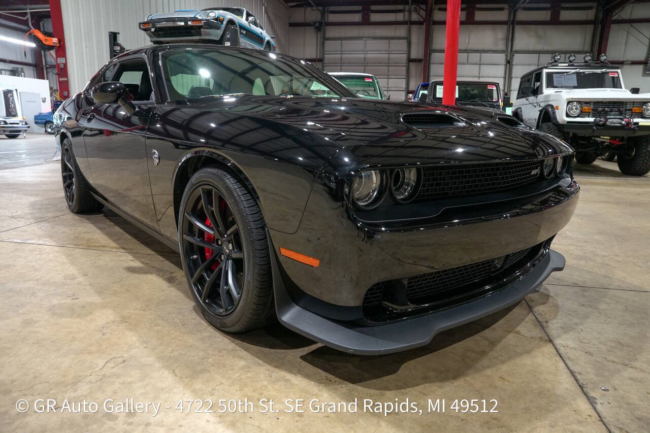 Used 2023 Dodge Challenger SRT Hellcat RWD image 12