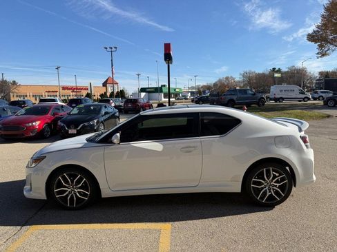 Used 2014 Scion tC image 8