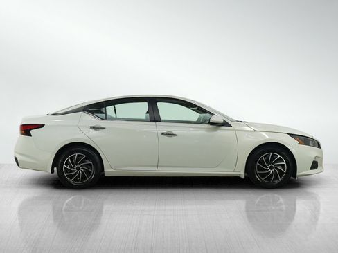 Used 2022 Nissan Altima 2.5 S image 6