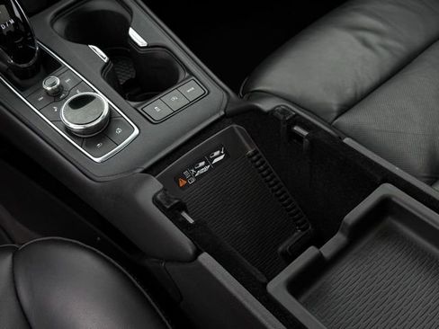 Used 2022 Cadillac XT4 Sport image 33