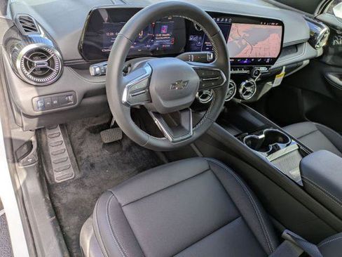 New 2026 Chevrolet Blazer EV LT AWD/4WD image 9