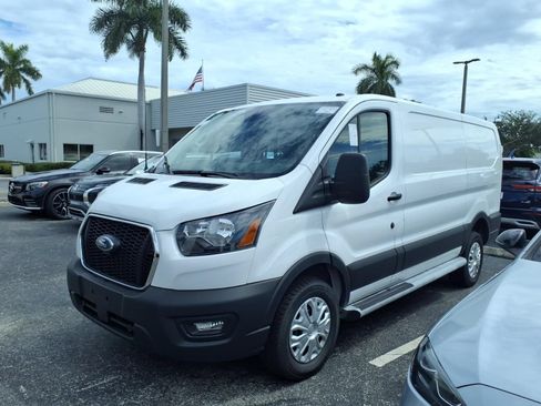 Used 2025 Ford Transit 250 Low Roof w/ Exterior Upgrade Package RWD image 4