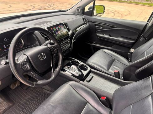 Used 2017 Honda Pilot Touring image 10